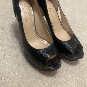 Black High heel